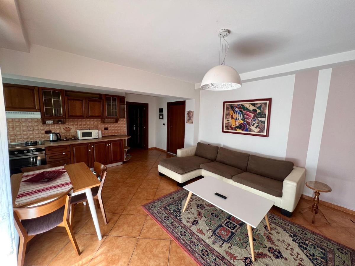 Appartamento In Skanderbeg Square - Center 1 *